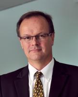 Iain murray en charge des partenariats, olivier brice aux finances