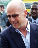 Bruce willis payé en titres, reçoit 3,3% du capital