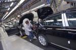 L'automobile démarre la semaine en hausse dans une actualité chargée 
