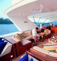 Interrompt sa glissade, vif rebond du fabricant de yachts de luxe