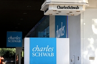 Charles Schwab va devenir le 3e gérant d'actifs au monde