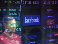 Facebook chute en Bourse après des révélations sur l'affaire Cambridge Analytica