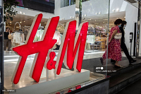 H&M bondit en Bourse