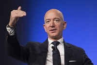 Jeff Bezos accélère la vente de titres Amazon