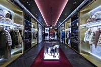 Kering s'intéresserait à Moncler