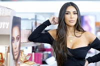 Kim Kardashian au lancement de sa marque de cosmétique à NYC en octobre 2019
