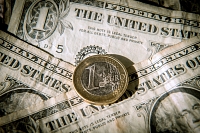 La brusque remontée de l'Euro-Dollar au-dessus d'1,05 laisse sceptique sur les marchés.