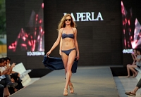 La Perla progresse dans un volume étroit
