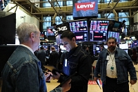 Levi Strauss joue sur du velours pour sa première publication