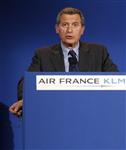Air france-klm en perte au 1er semestre, attend un mieux en 2010