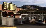 Hugo chavez nationalise la chaîne exito, qui appartient à casino