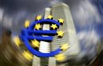 Les services au ralenti, l'industrie va mieux dans la zone euro