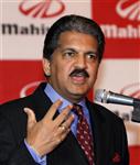 L'indien anand mahindra entre au conseil de schneider