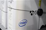 Intel relève son dividende, continue son rachat d'actions