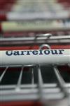 Carrefour planche sur la scission de dia et property