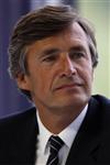 Lvmh remplace nicolas beytout à la tête des echos