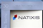 Natixis prévoit des baisses de coûts après un repli trimestriel