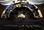 Les Bourses européennes réduisent leur avance à la mi-séance