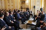Opération séduction de patrons chinois à l'Elysée