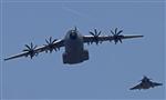 Paris réceptionne le premier avion de transport militaire A400M