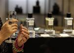 Les ventes des parfumeries reculent encore en 2013 en France