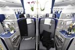 Airbus dévoile la cabine de l'A350, son nouveau long-courrier