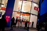 Le japonais Uniqlo accélère le pas en Europe, à Berlin et Paris