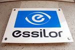 Essilor a accru ses ventes et voit une croissance de 10-12%
