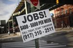 Nouveaux signes d'amélioration sur le front de l'emploi aux USA