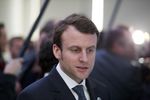 Marché : Emmanuel Macron remplace Arnaud Montebourg à l'Economie