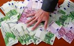 Macron annonce des cessions d'actifs pour 5 à 10 milliards d'euros