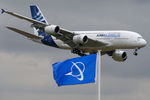 Airbus dépasse in extremis Boeing au Bourget