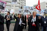 Air France veut supprimer 2.900 emploi, violences au CCE