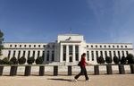 La Fed juge prudent d'attendre pour une hausse des taux d'intérêt
