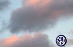 VW baisse ses coûts, mise sur l'électrique pour tourner la page