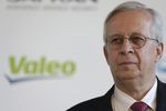 Valeo acquiert le spécialiste allemand de la connectivité Peiker