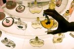 Le marché français du parfum pénalisé en 2015 par les attentats