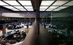 Les Bourses européennes en ordre dispersé à la mi-séance