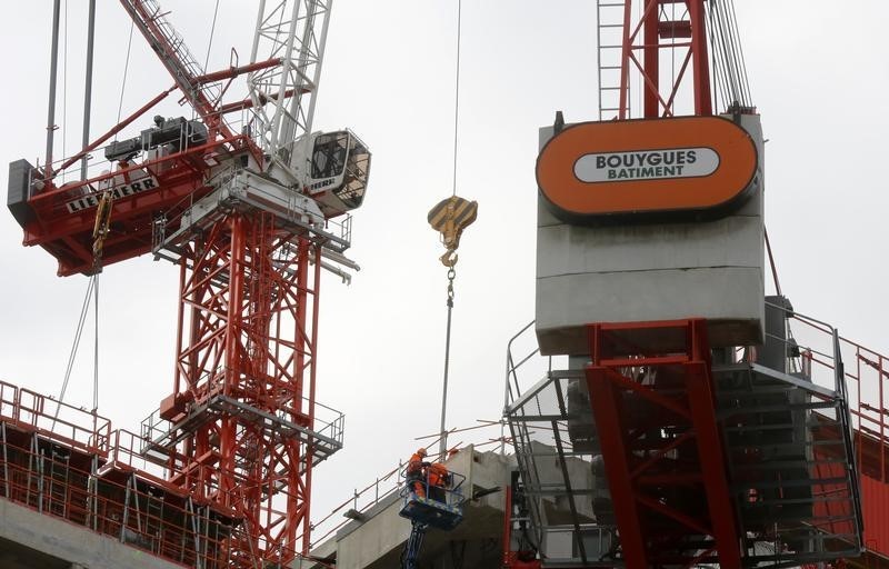Bouygues, confiant pour les télécoms, en tête du CAC 40