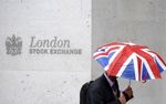 Dopé par la livre, le FTSE devrait refluer d'ici un an