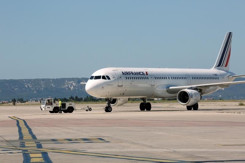 Air France-KLM veut s'attaquer à ses coûts encore trop élevés