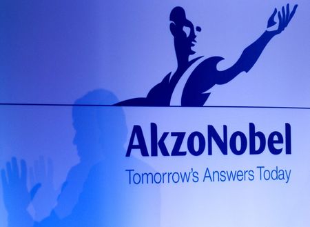 Akzo Nobel annonce un ebit en baisse de 12% au 4e trimestre