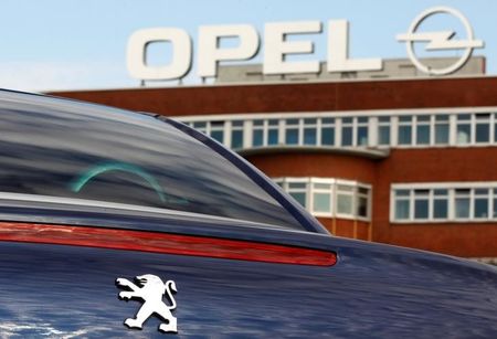 Les patrons de GM et PSA face aux inquiétudes sur Opel