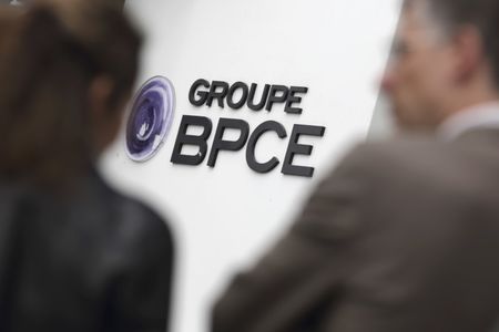 BPCE vise 1 milliard d'économies en 2020, fermera 5% des agences