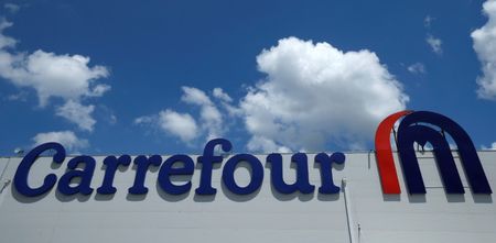 FO veut parler avec Bernard Arnault du futur PDG de Carrefour