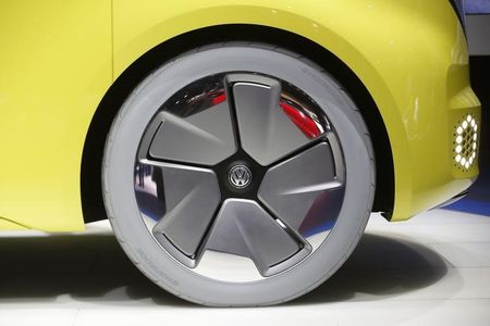 VW recule dans le conflit autour du plan d'économies