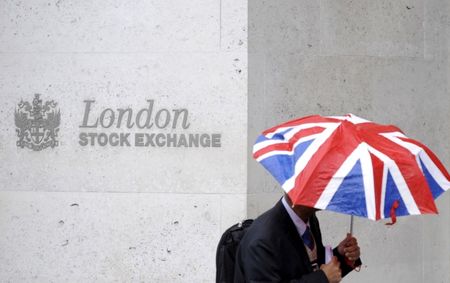 Les marchés européens restent indécis à la mi-séance