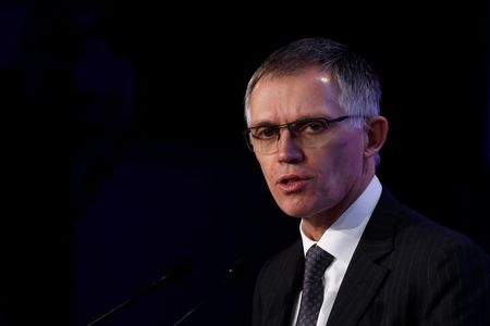 PSA dit à Rajoy qu'il respectera les accords d'Opel en Espagne