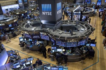 Wall Street prudente à l'ouverture avec le pétrole