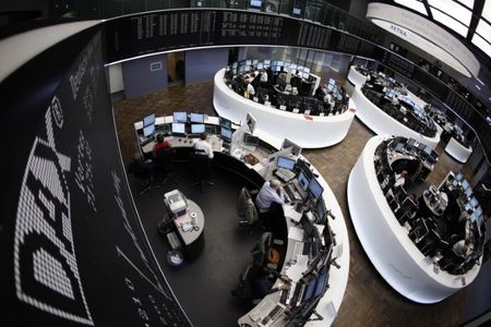 Les Bourses européennes terminent en ordre dispersé